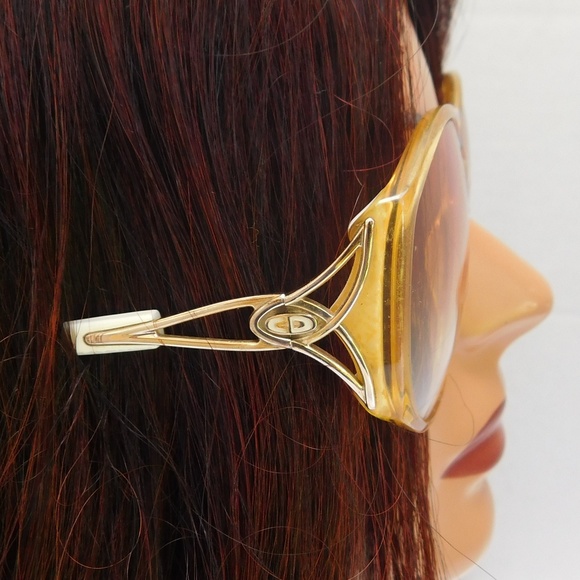 SOLD - Picture 2 of 8